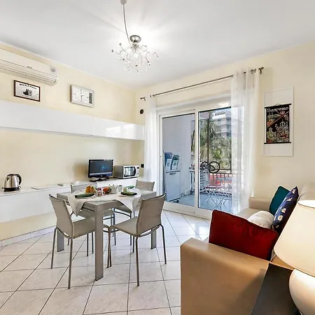 Appartement Anna Station 200m From The Sea - Happy *